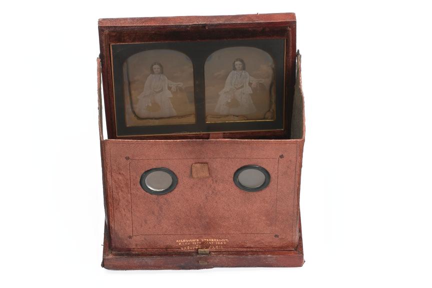 Stereo-daguerreotype portrait of a young girl; with folding