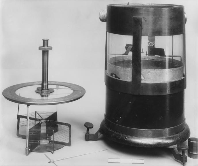 Station electrometer by James White to the design of Lord Kelvin