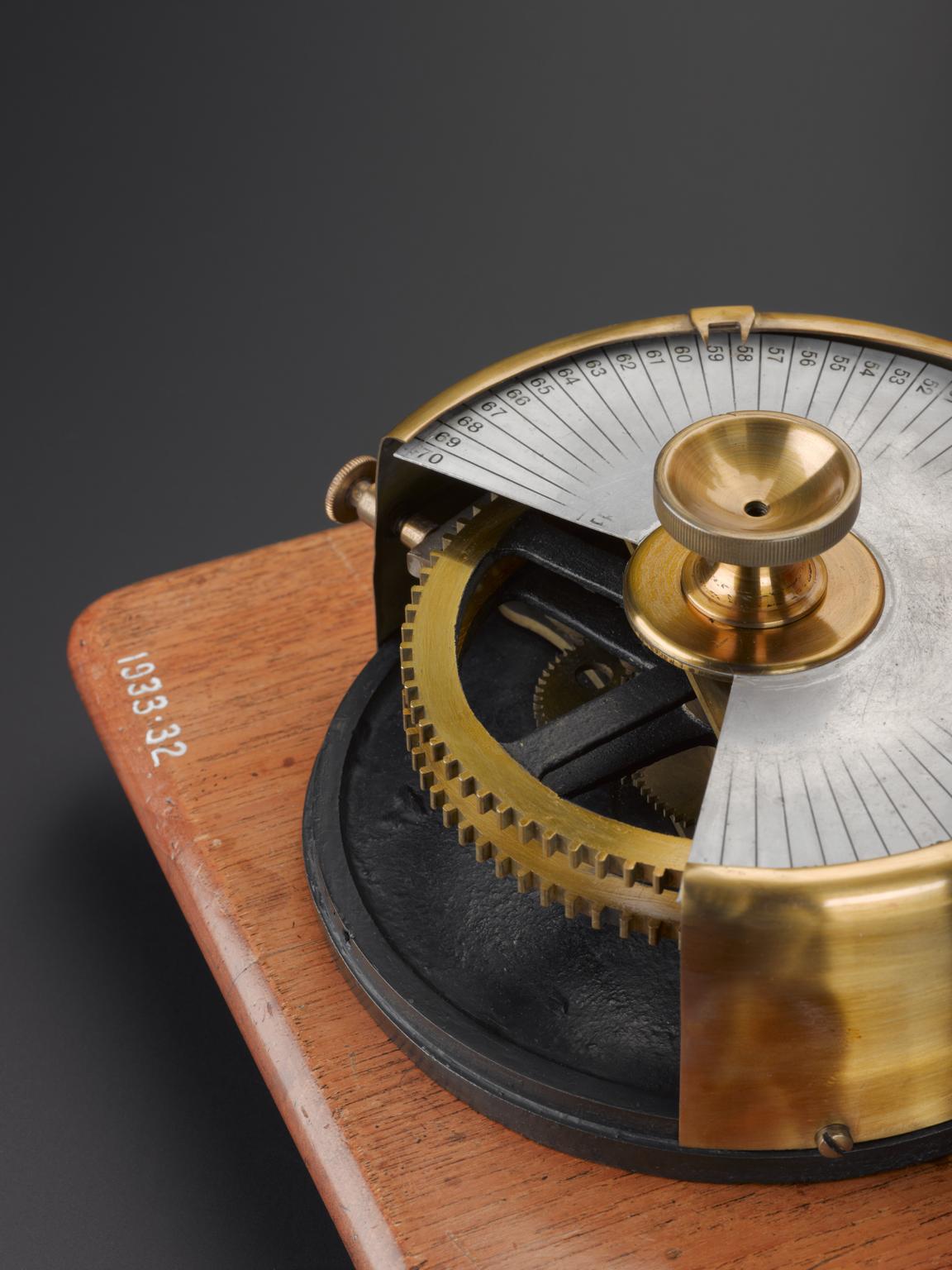Hand Table Instrument Table instrument with dial, 1903 | Science Museum Group Collection