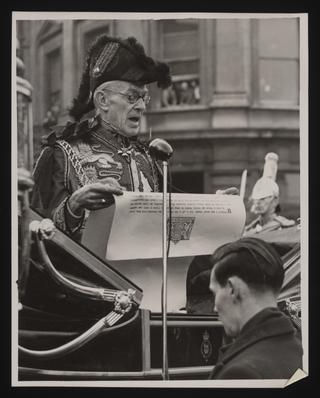 A photographic print of Queen Elizabeth II, Proclamation | Science ...