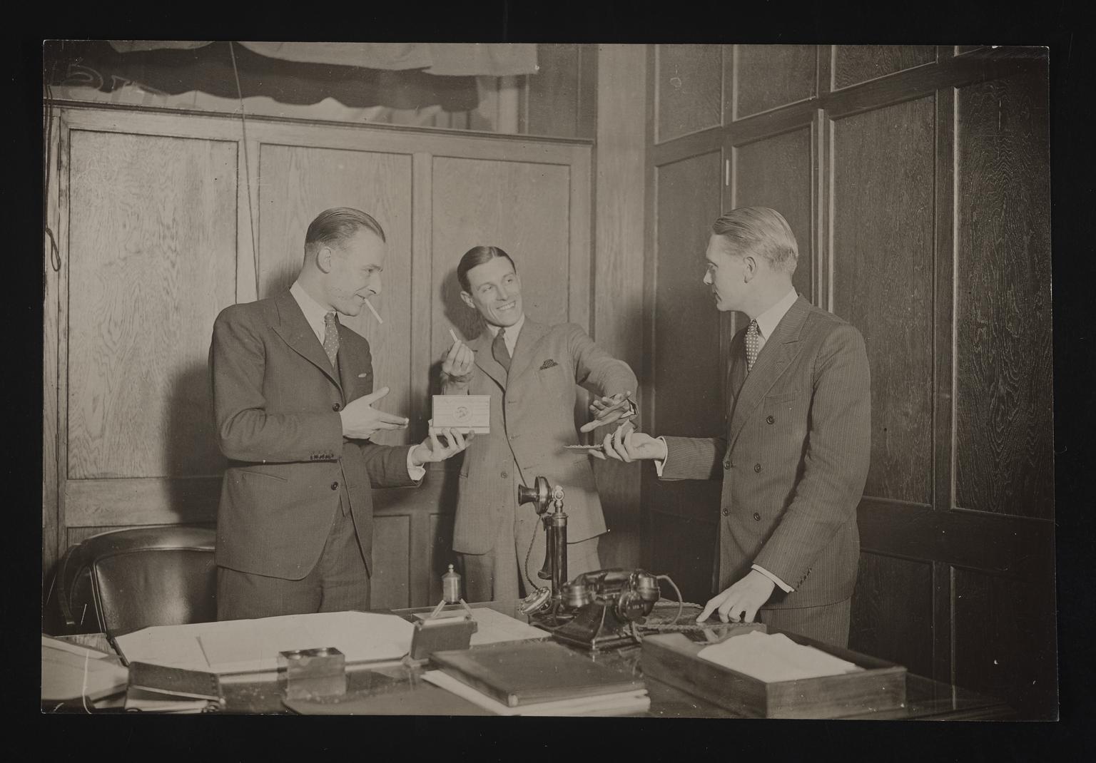 Smoking Library A photographic print of Features, Smoking | Science Museum Group Collection