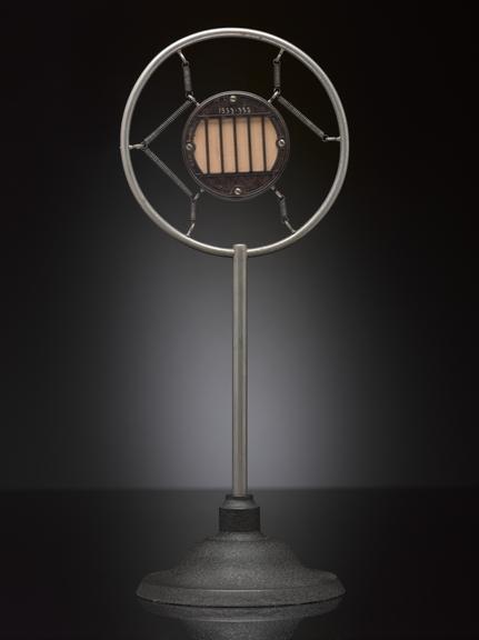 Igranic 'Pentrovol' microphone with stand, 1920-1932