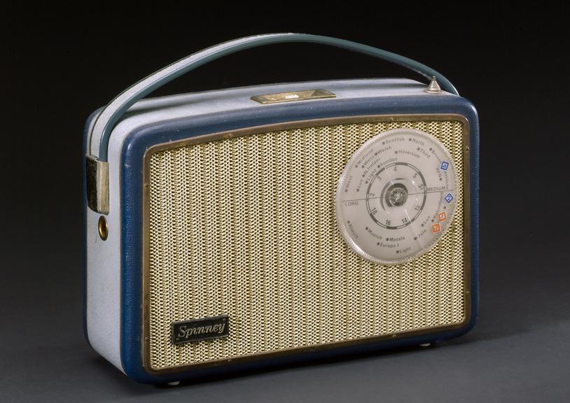 Portable "Spinney" transistor radio by Perdio Radio Co