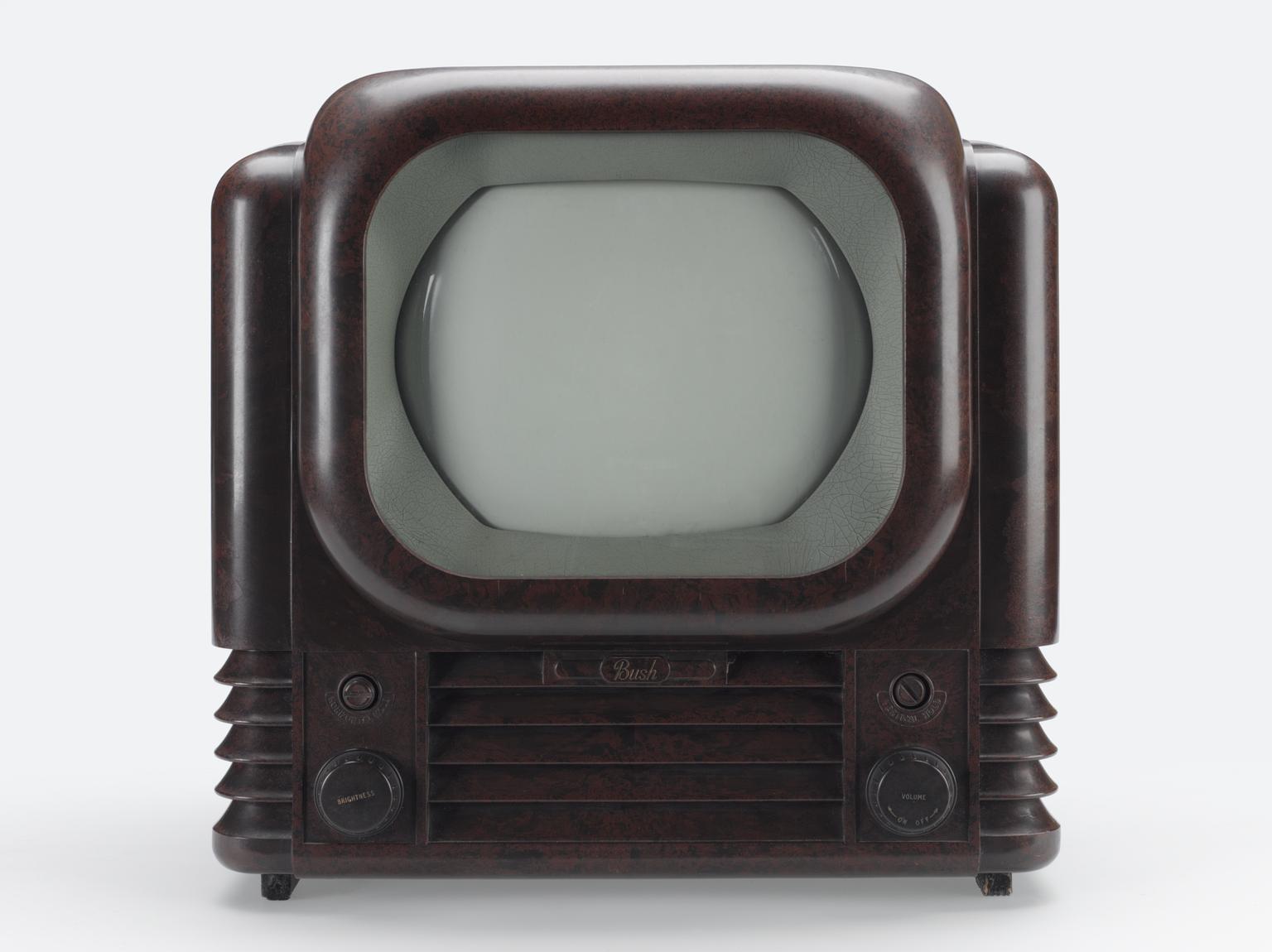 Télévision bush années 50 en Bakélite - Collection