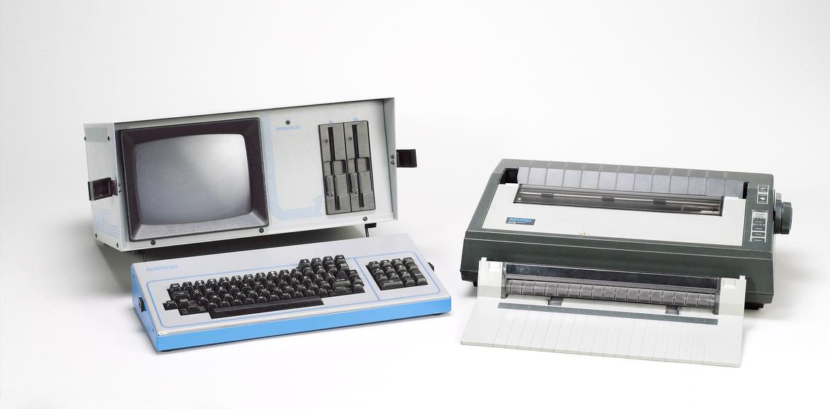 Kaypro II luggable computer | Science Museum Group Collection