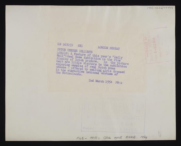 Daily Herald Photograph: Ideal Home Exhibition, Edam cheese