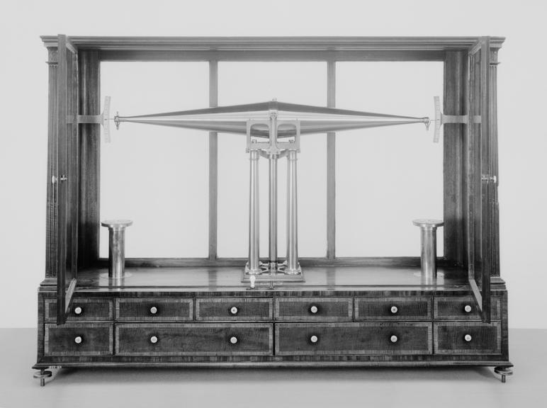 Hydrostatic balance by London instrument maker Jesse Ramsden