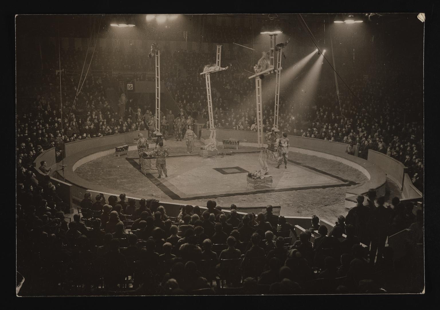 A photographic print of Circus, Performers | Science Museum Group ...