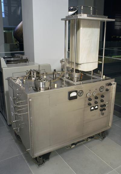 Gibbon-Mayo pump oxygenator heart-lung machine