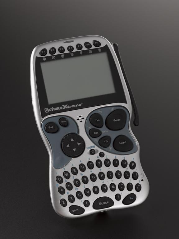 Compact Computer 2001 Russian hand-held computer, 2001 | Science Museum Group Collection