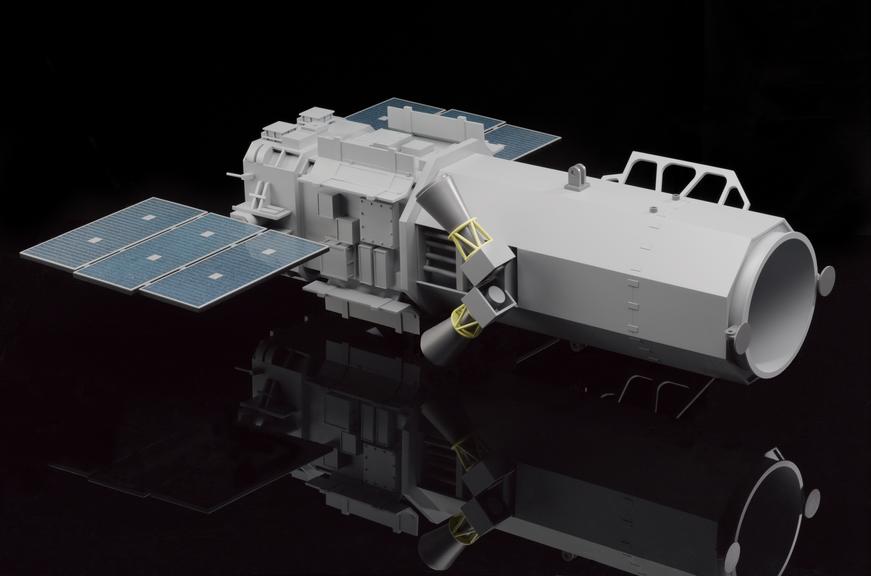 Scale model of World View 2 observation satellite, 2014