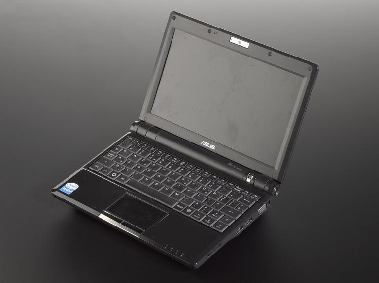 Asus Eee 900 series netbook computer