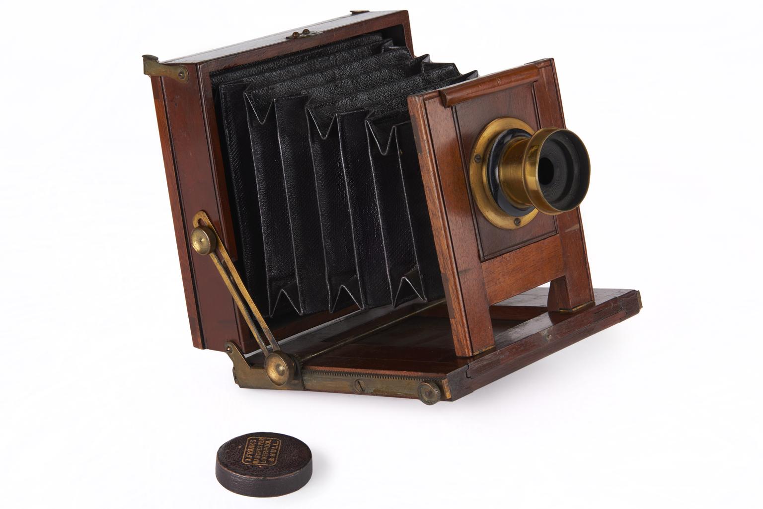 Bellow plate camera in case with accessories | Science Museum Group ...