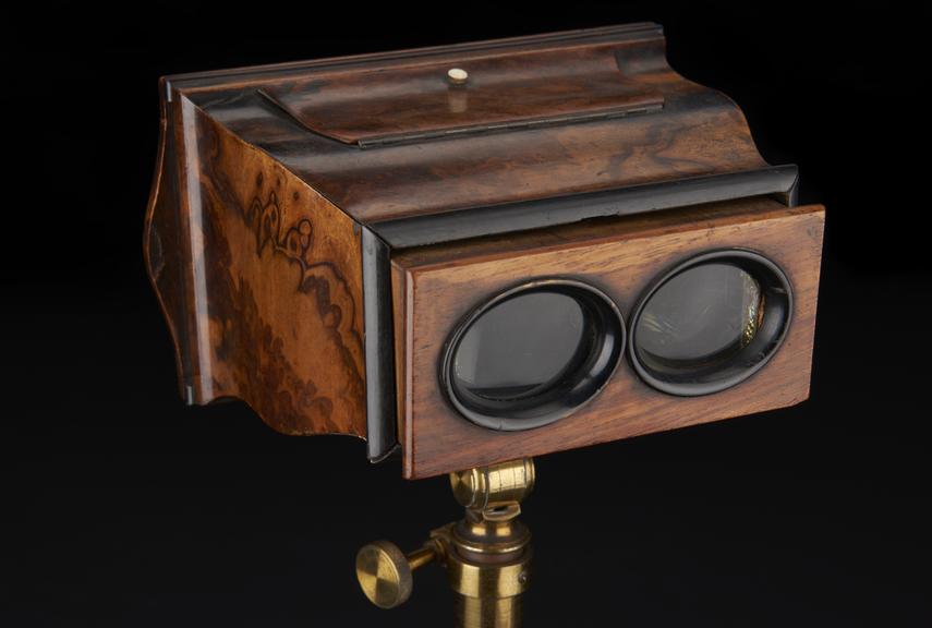 Stereoscope, made by J. B. Dancer (brasswork) and Louden (optics) to  Brewster's design | Science Museum Group Collection