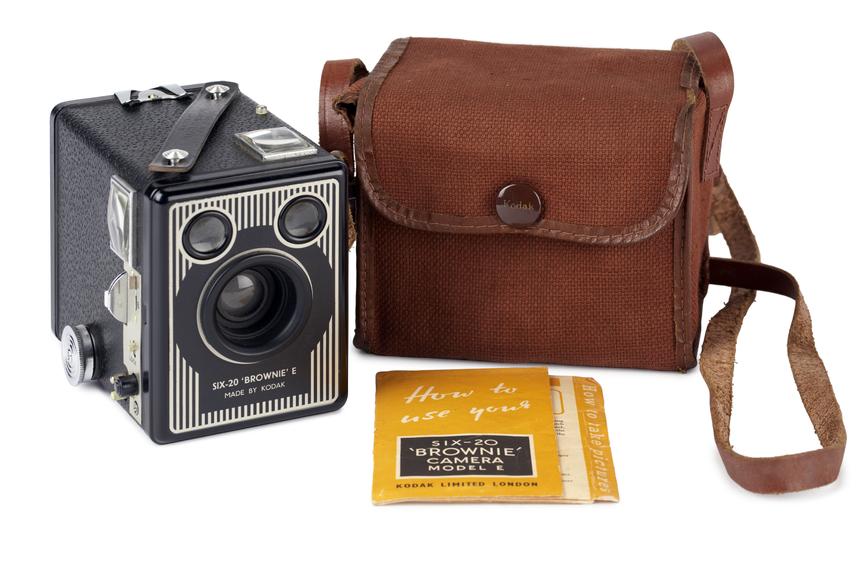 Six-20 Brownie E Camera | Science Museum Group Collection