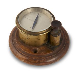 Electrostatic voltmeter
