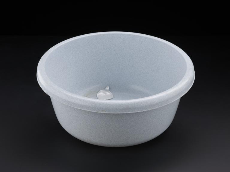 Washing up bowl from Stephen Hawking's Office (washing; kitchenware)