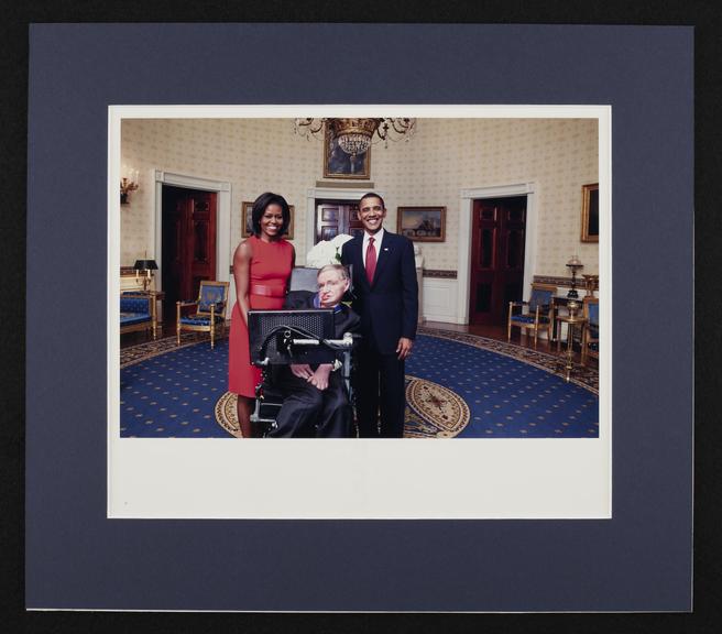 Photograph of Stephen Hawking with American President Barack