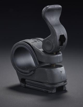 Handlebar bracket for attaching lights