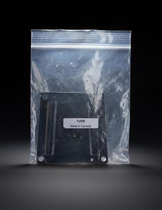 Square total quick release base (TUSB) in original plastic bag
