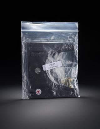 Quick release plate (QRP1) with screws and washers in original plastic bag