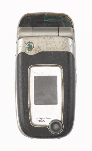 Sony Ericsson Z520A mobile telephone (from mobile phone repair workshop), c. 2005