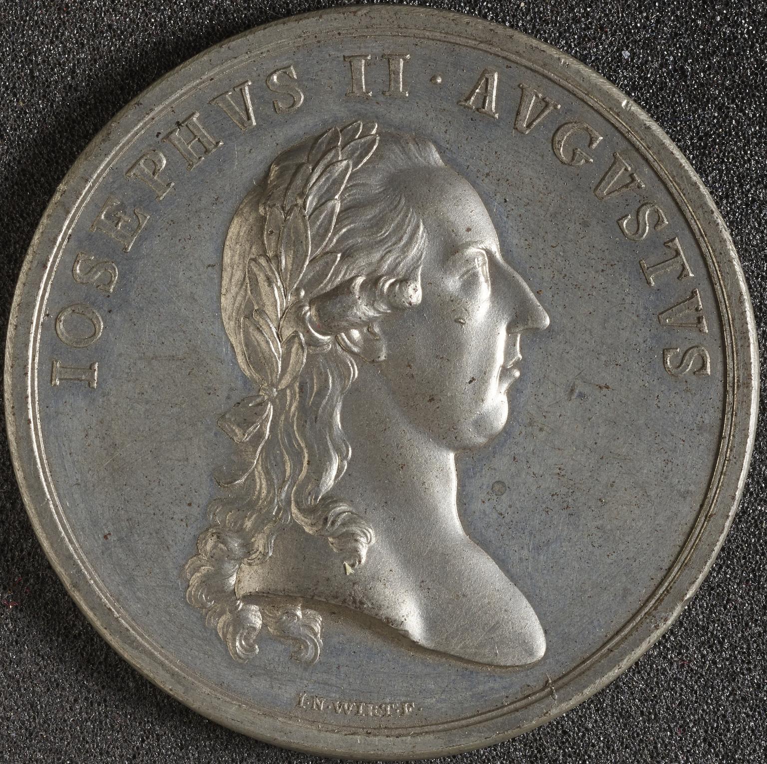 Tin-plated prize medal for medicine and surgery | Science Museum Group ...