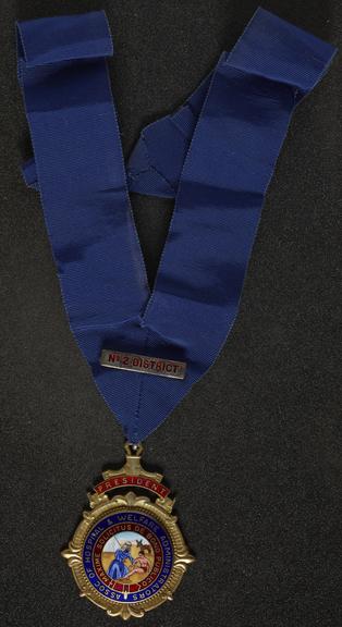 Presidential medal of the Association of Hospital and Welfare