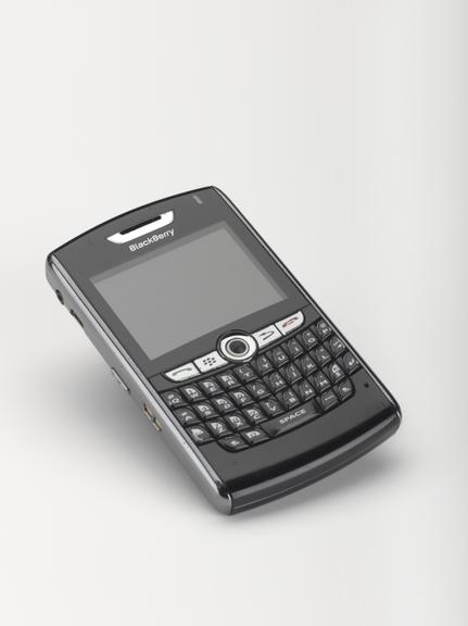 Blackberry 8820 mobile telephone, 2007-2010