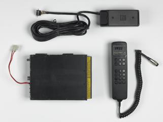 Boot mounted transceiver for Phillips 9140 mobile telephone, 1982-1987