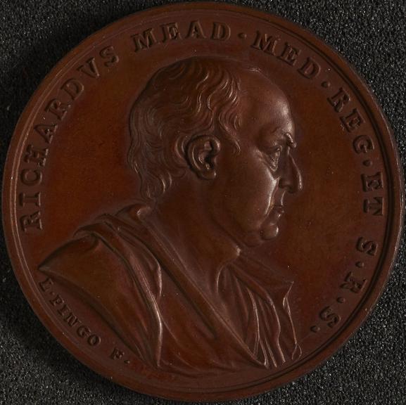 Mead Science Medal commemorating Richard Mead, physician | Science Museum Group ...