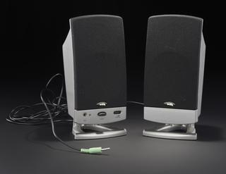 Desktop computer speakers