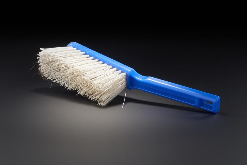 Dustpan brush