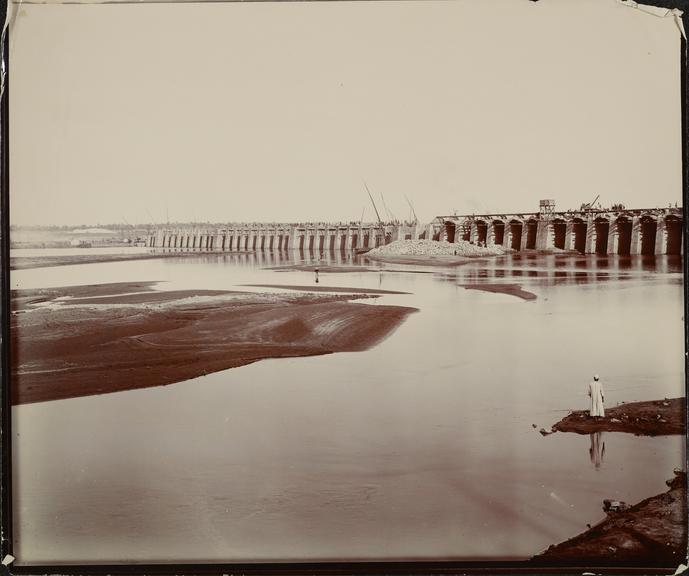 Photograph, Assuan Dam