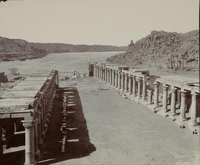 Photograph, Assuan Dam