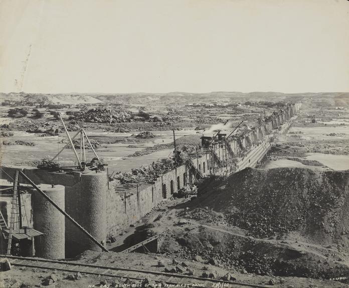 Photograph, Assuan Dam