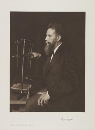 Portrait, photogravure, Wilhelm Konrad Roentgen / Photographische Gesellschaft Berlin