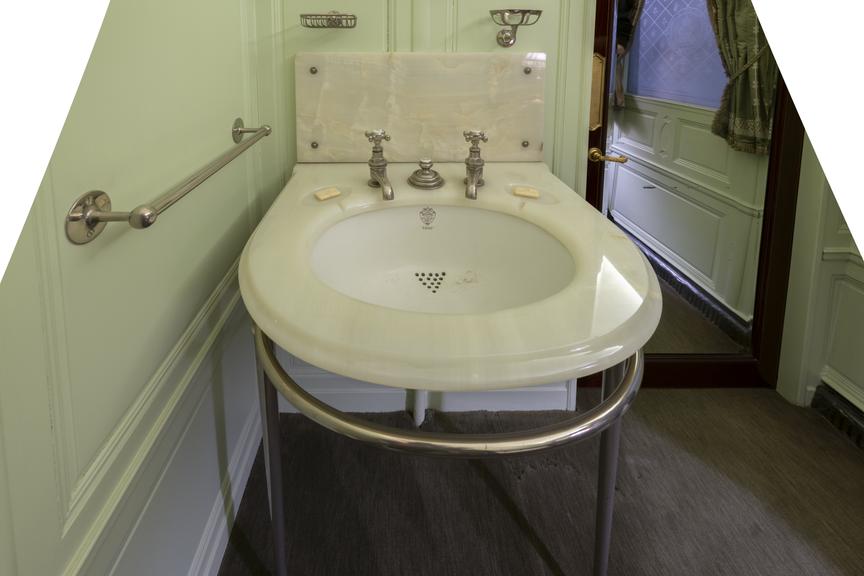 Queen Mary's Royal Saloon