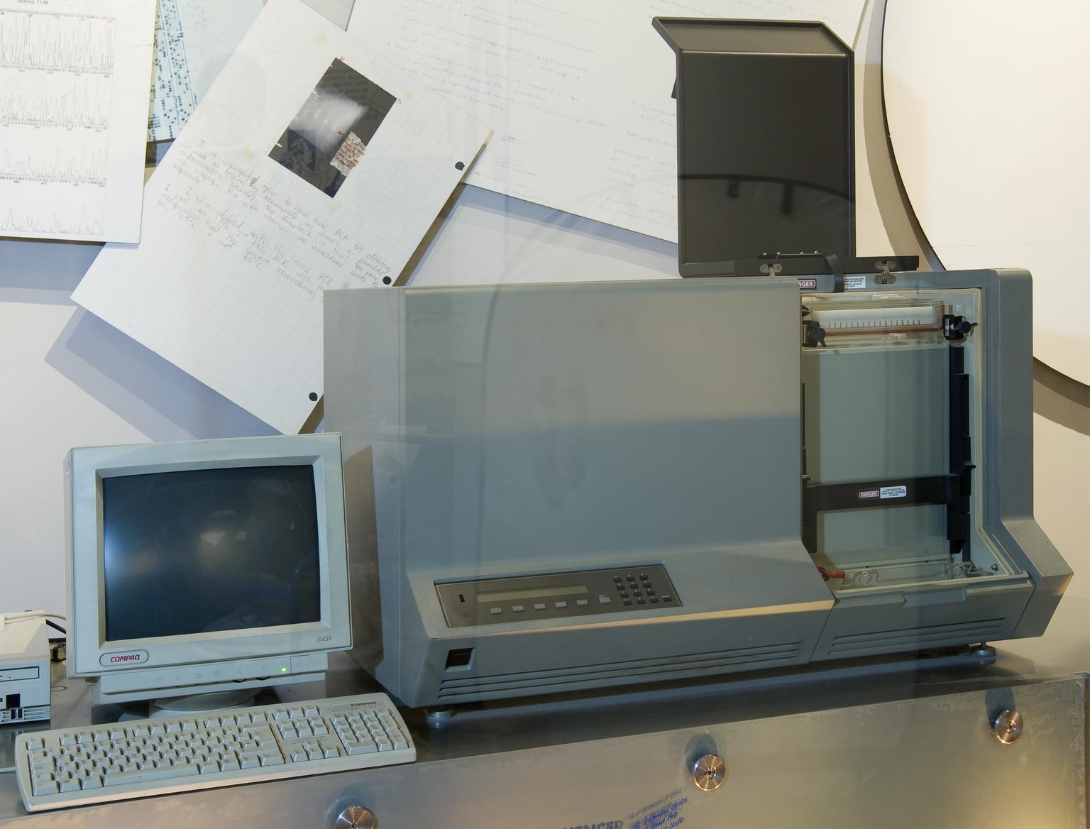 Gene Science Prototype Automated DNA Gene Sequencer | Science Museum Group Collection