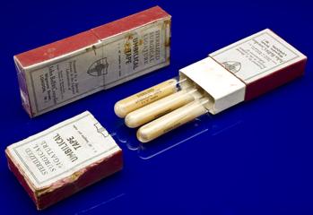 Umbilical tape in sterile glass tubes