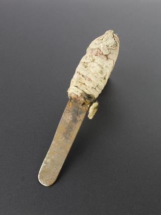 Improvised knife made by a patient