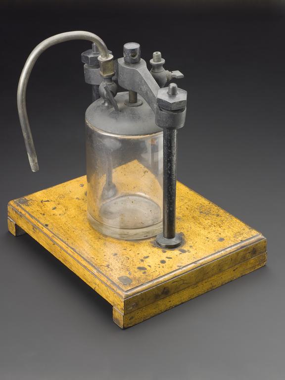 Laboratory compressed air reservoir. | Science Museum Group Collection