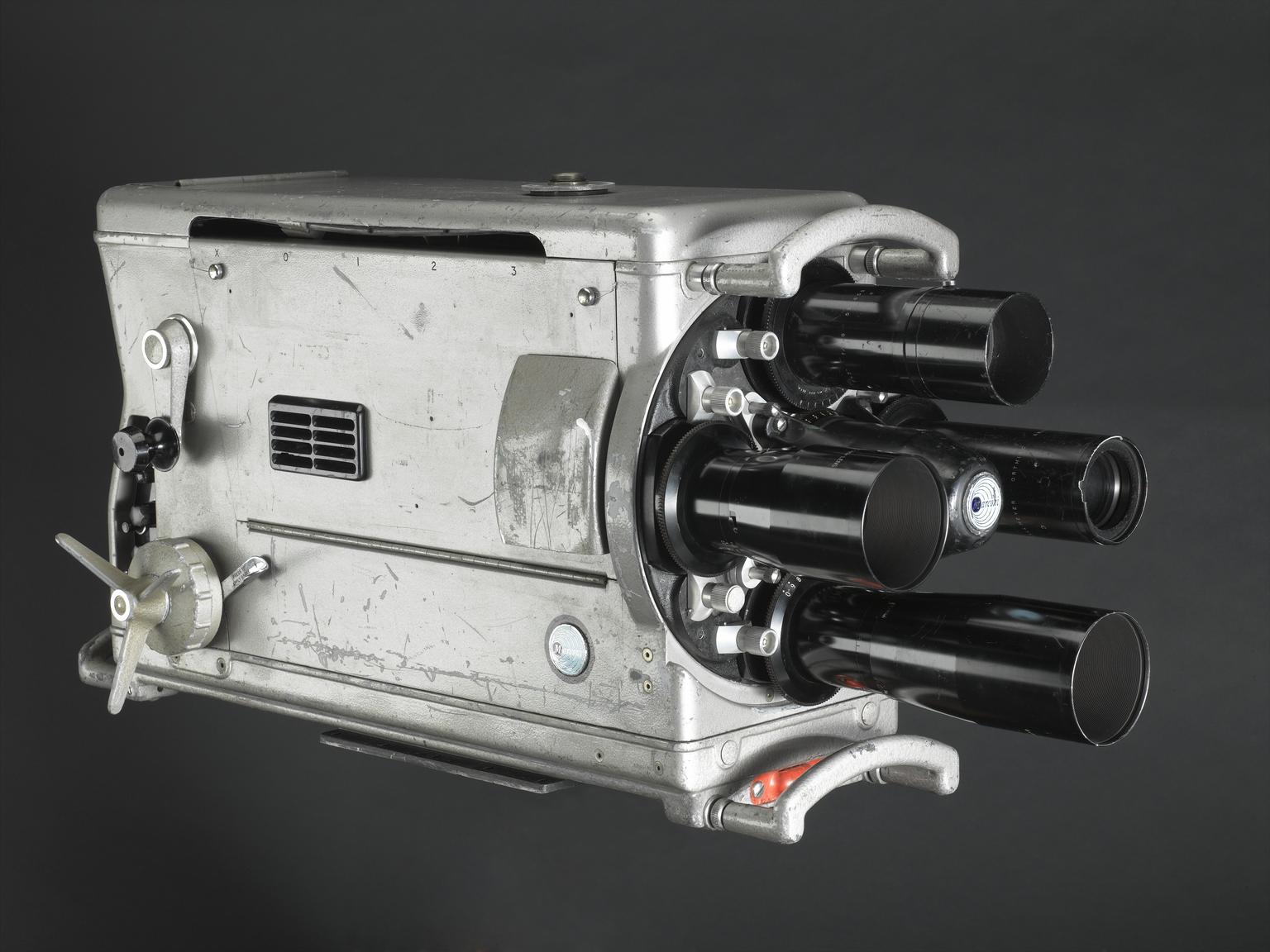 Collection of historic television artefacts, 1950-1970 | Science Museum ...