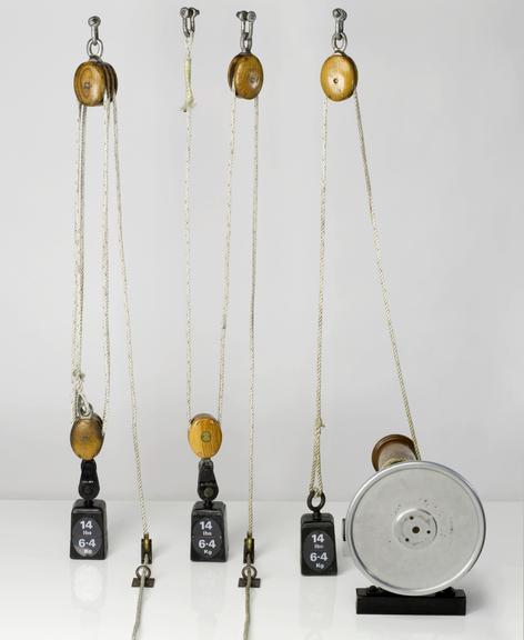 Mechanicaladvantage demonstration with windlass, pulley block and