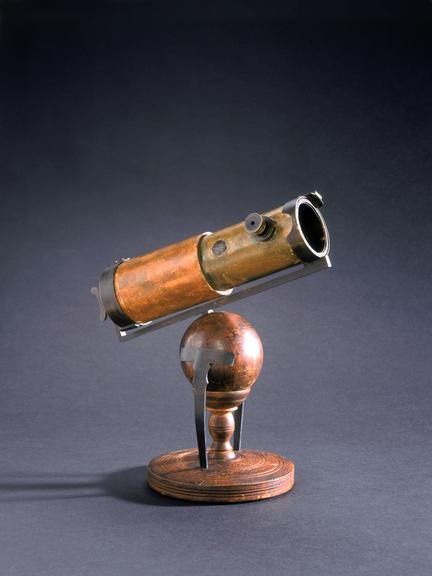 Isaac Newton’s Reflecting Telescope (replica) | Science Museum Group ...