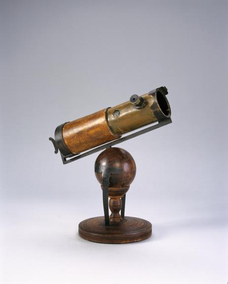 Isaac Newton’s Reflecting Telescope (replica) | Science Museum Group ...