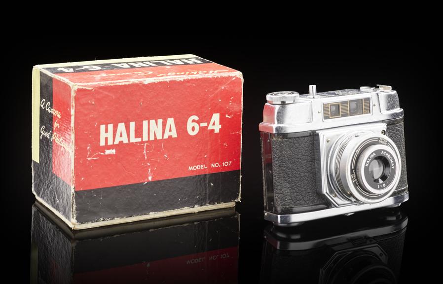 Camera, Halina 6-4 Model 107