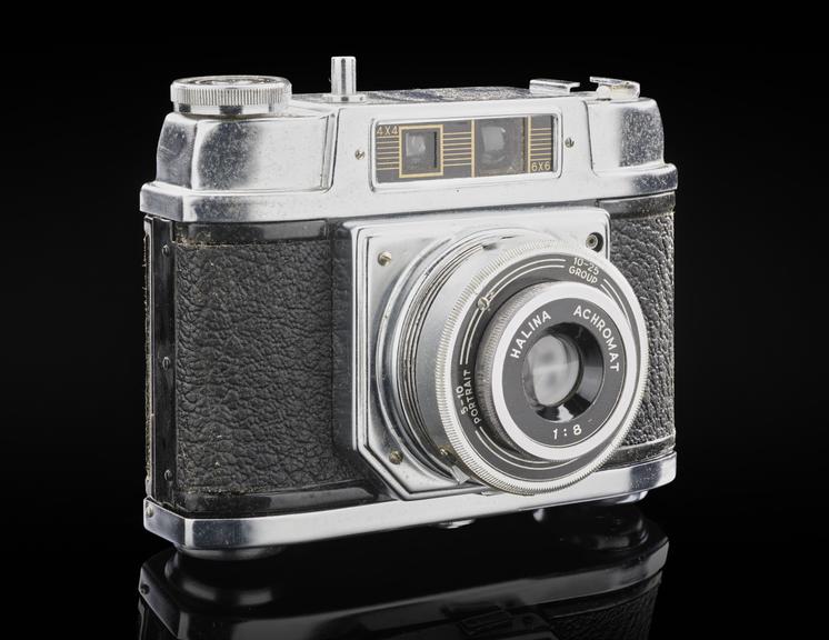Camera, Halina 6-4 Model 107