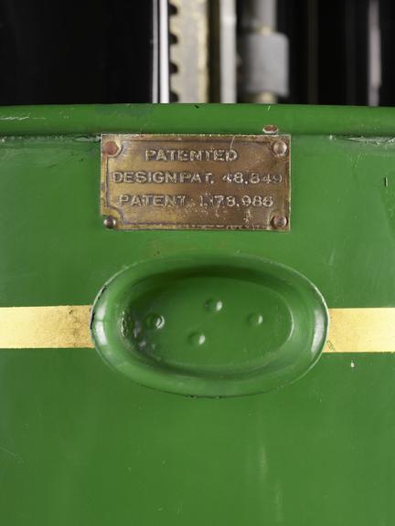 Wayne Petrol Pump, 1923, in 'BP' Livery