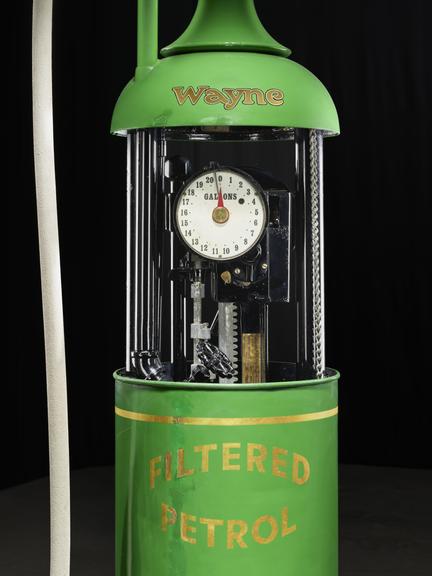 Wayne Petrol Pump, 1923, in 'BP' Livery